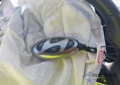 2024 Hyundai Elantra Limited from USA, damaged, VIN KMHLP4DG9RU836303